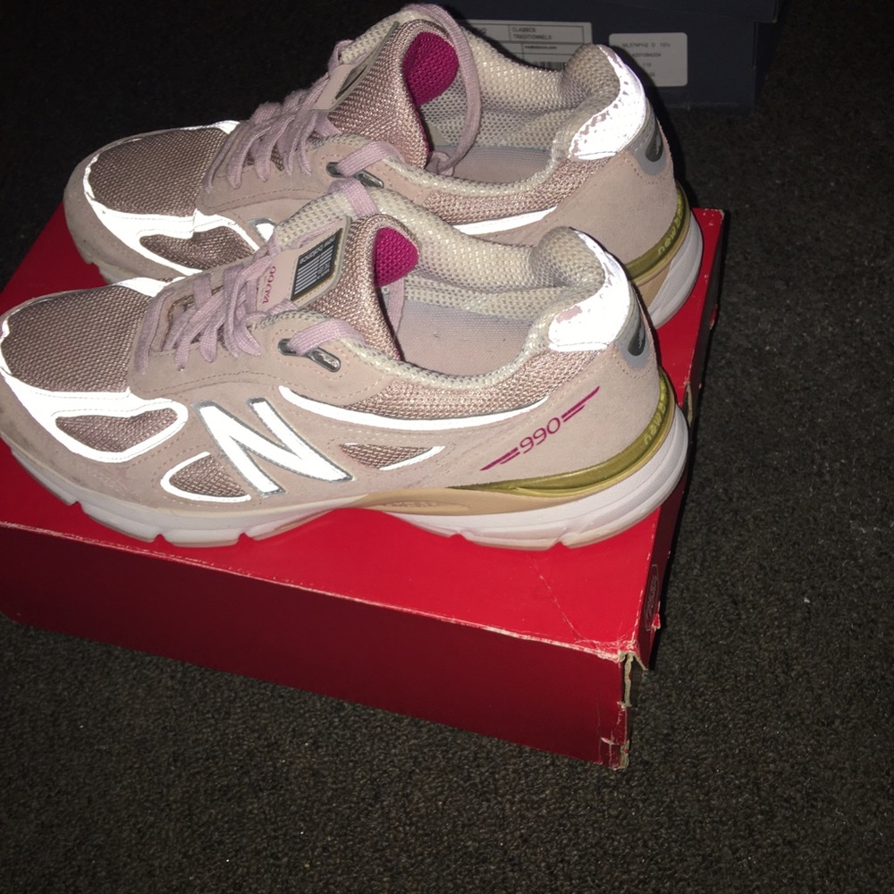 New balance 990v4
